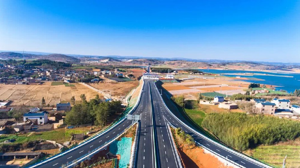 云南省瀘彌高速二期